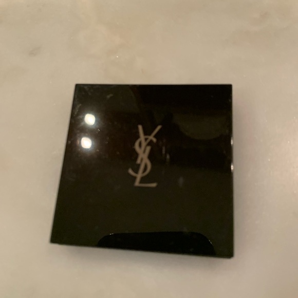 Yves Saint Laurent Eyeshadow - Picture 2 of 3
